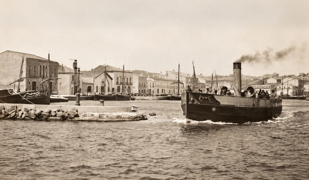 Bateau à vapeur dans le port de Mèze autrefois